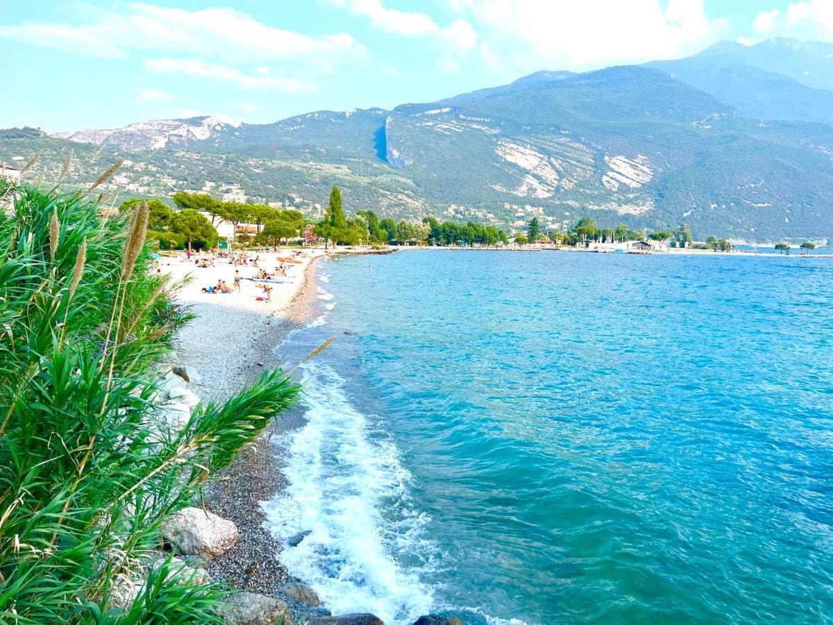 G-House Modernes Apartment Mit Tollem Ausblick Riva del Garda Exterior photo