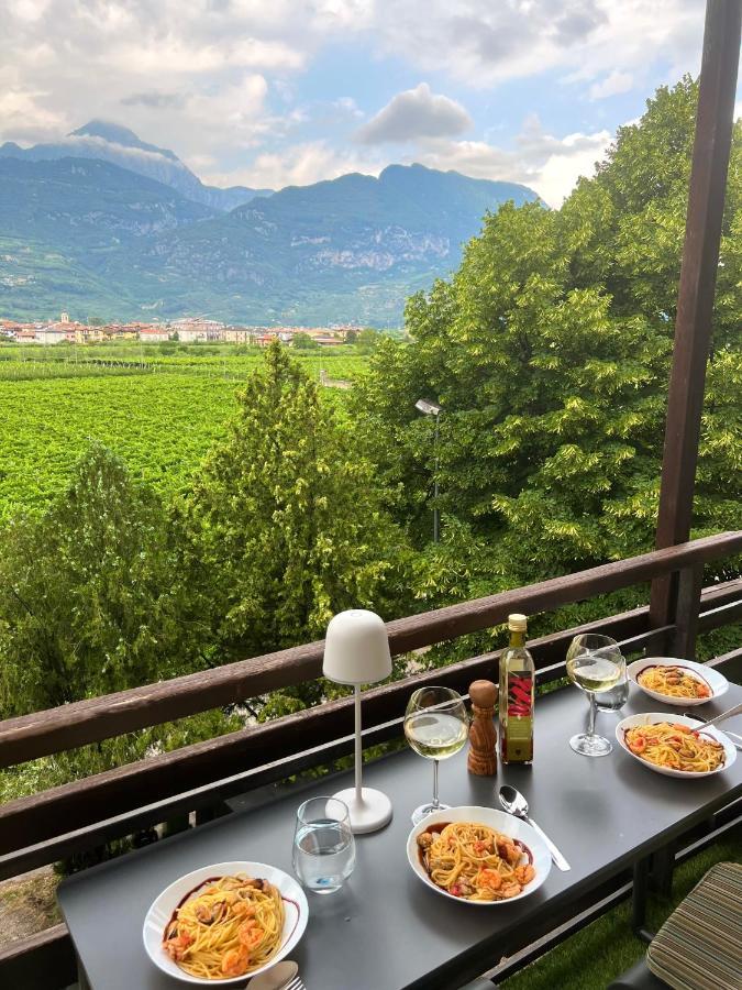 G-House Modernes Apartment Mit Tollem Ausblick Riva del Garda Exterior photo