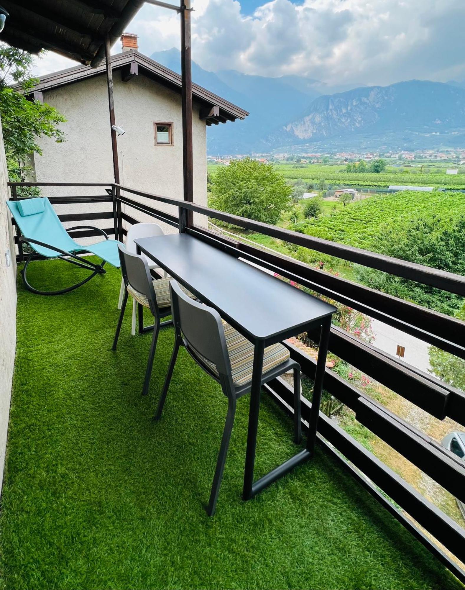G-House Modernes Apartment Mit Tollem Ausblick Riva del Garda Exterior photo