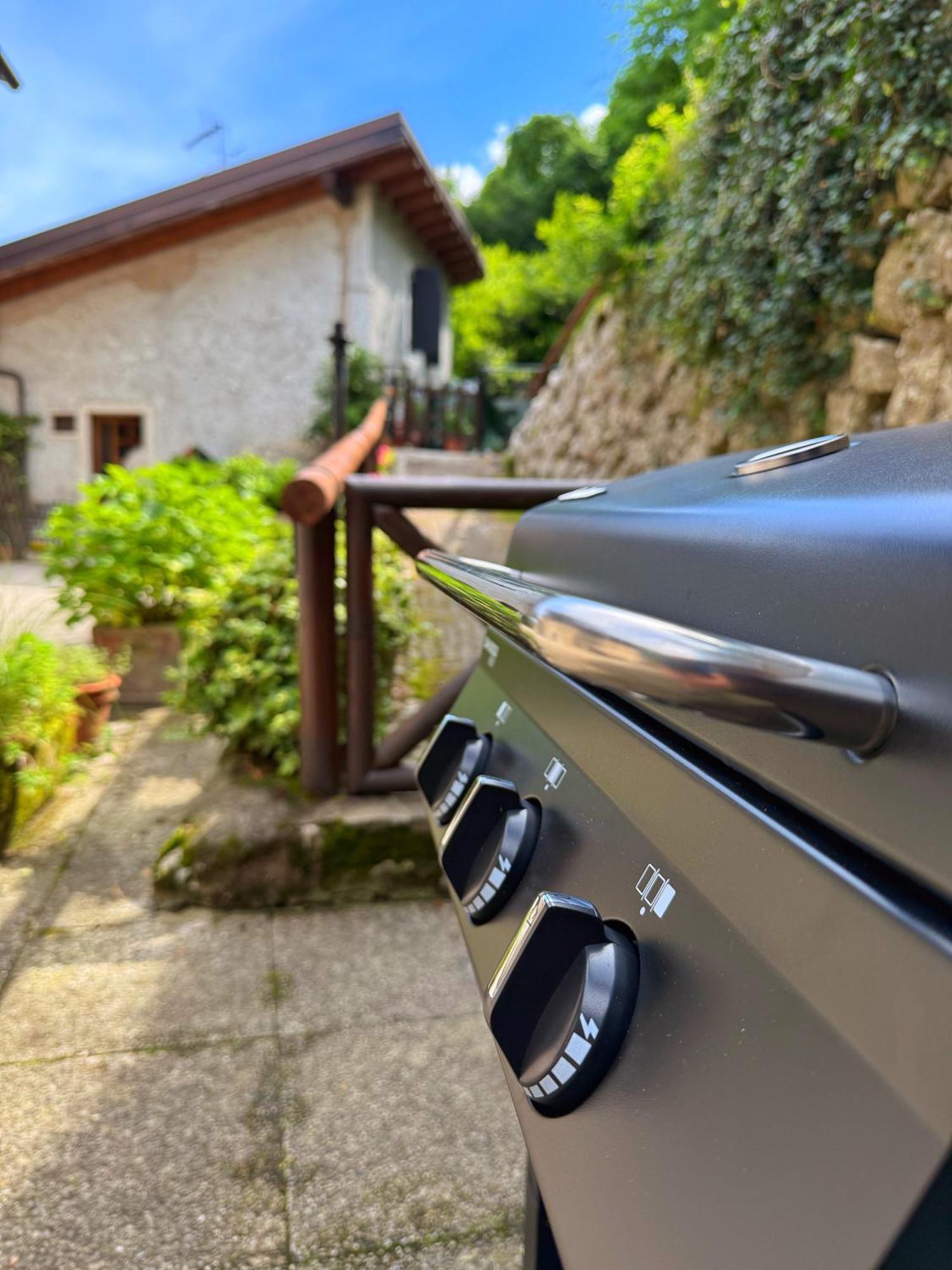 G-House Modernes Apartment Mit Tollem Ausblick Riva del Garda Exterior photo